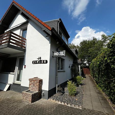 Hotelzimmer In Neusserstrasse โคโลญ ภายนอก รูปภาพ