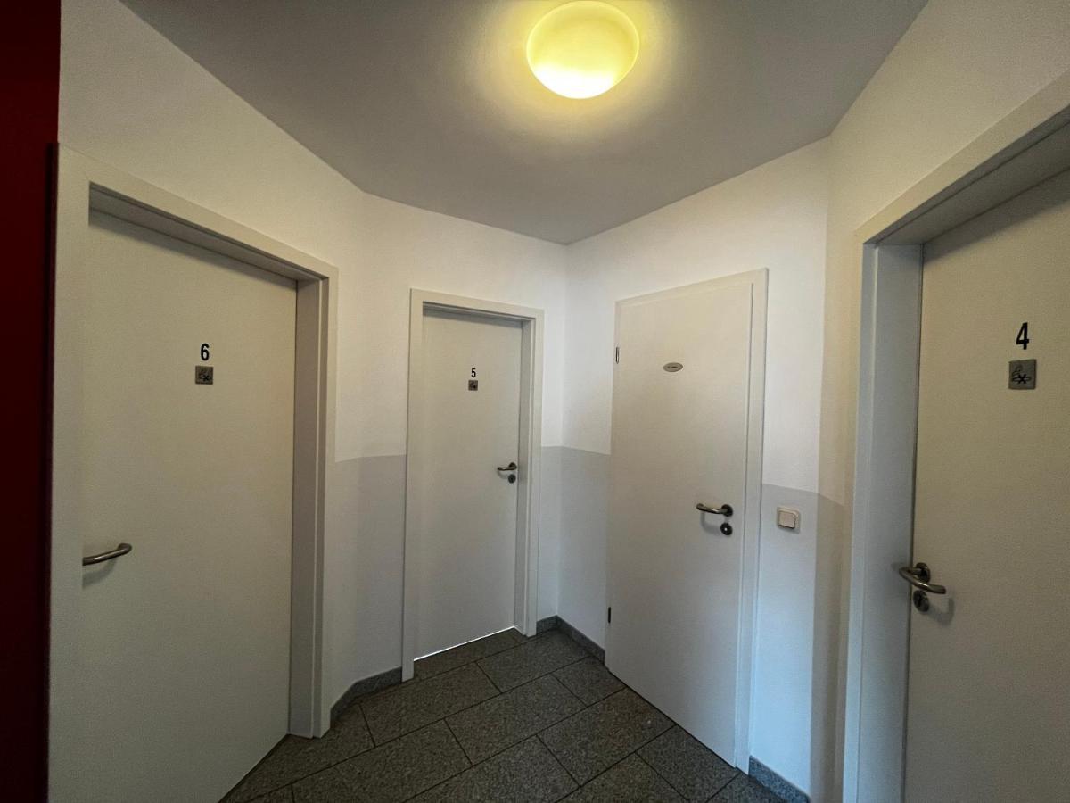 Hotelzimmer In Neusserstrasse โคโลญ ภายนอก รูปภาพ